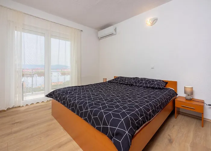 Tijana Нови-Винодолски